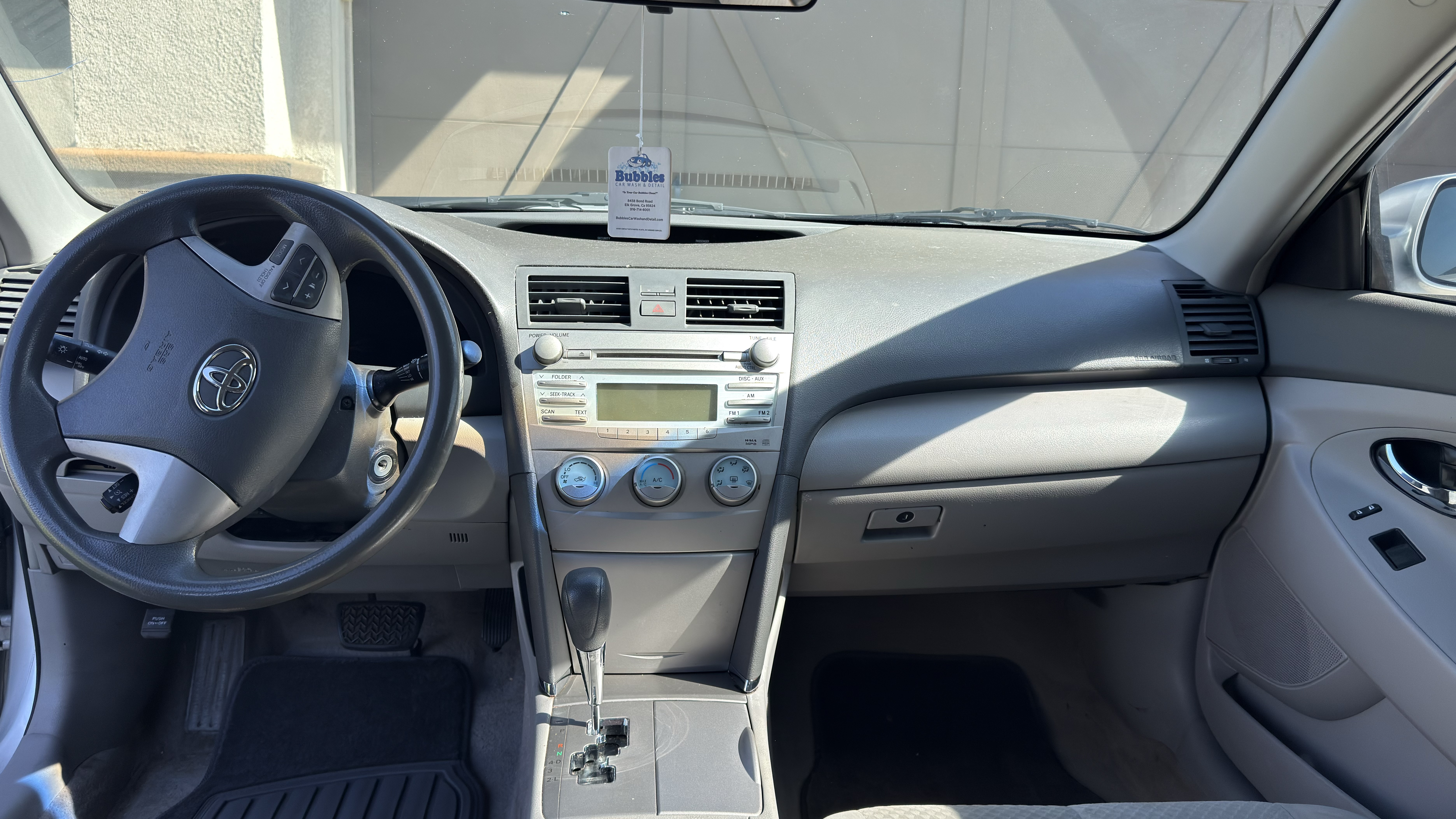Used 2009 Toyota Camry LE FWD image 9