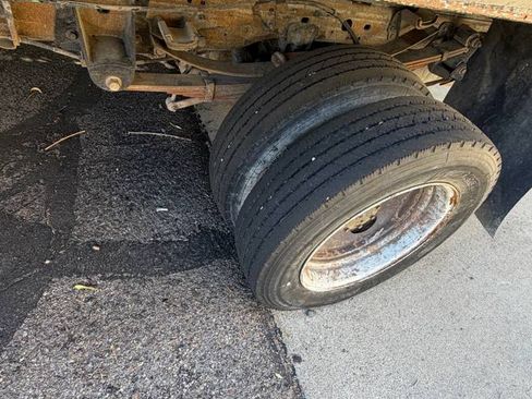 Used 2000 Ford F550 165 WB image 12