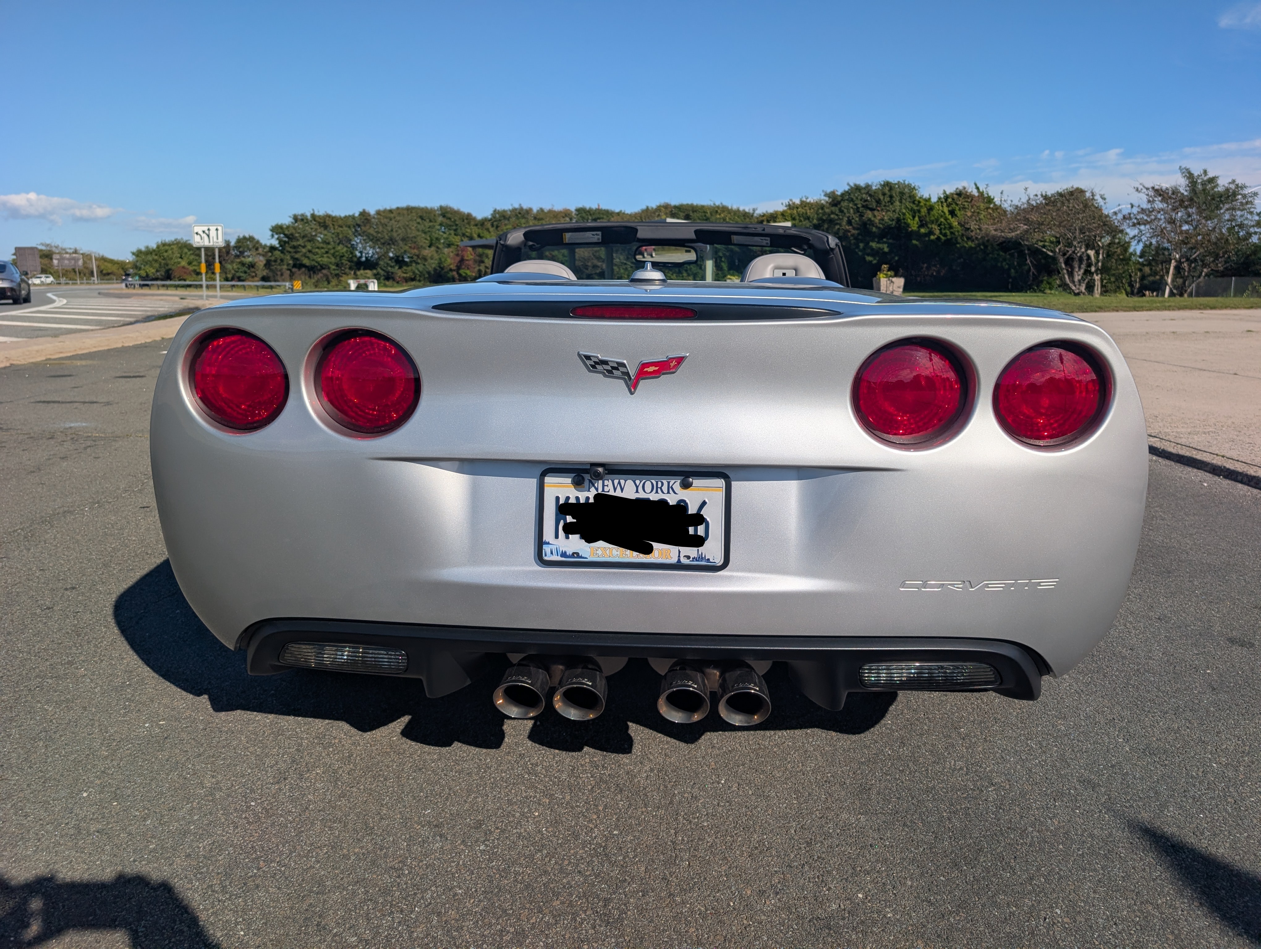 Used 2005 Chevrolet Corvette Convertible w/ Preferred Equipment Group RWD image 8