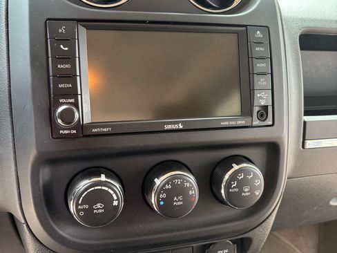 Used 2014 Jeep Patriot Limited AWD/4WD image 15