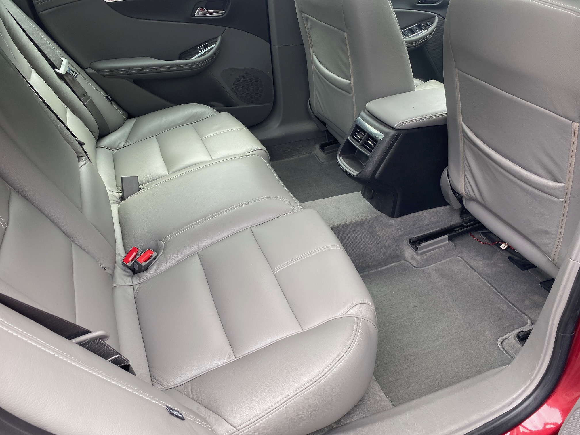 Used 2015 Chevrolet Impala LT w/ Convenience Package FWD image 12