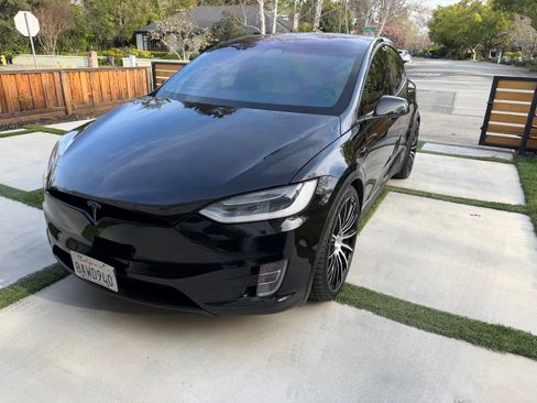 Used 2017 Tesla Model X P100D image 2