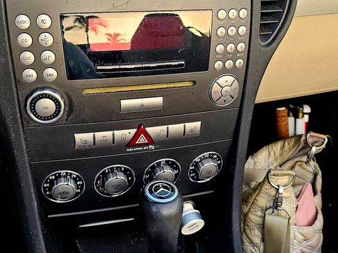 Used 2005 Mercedes-Benz SLK 350 image 12