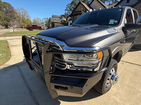 Used 2024 RAM 3500 Limited image 9