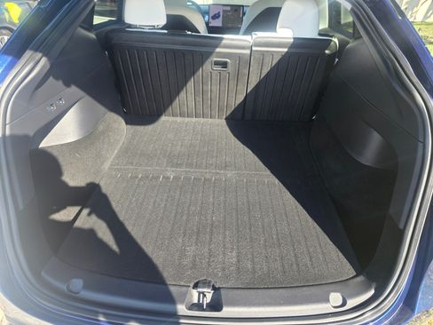 Used 2020 Tesla Model Y Performance image 29