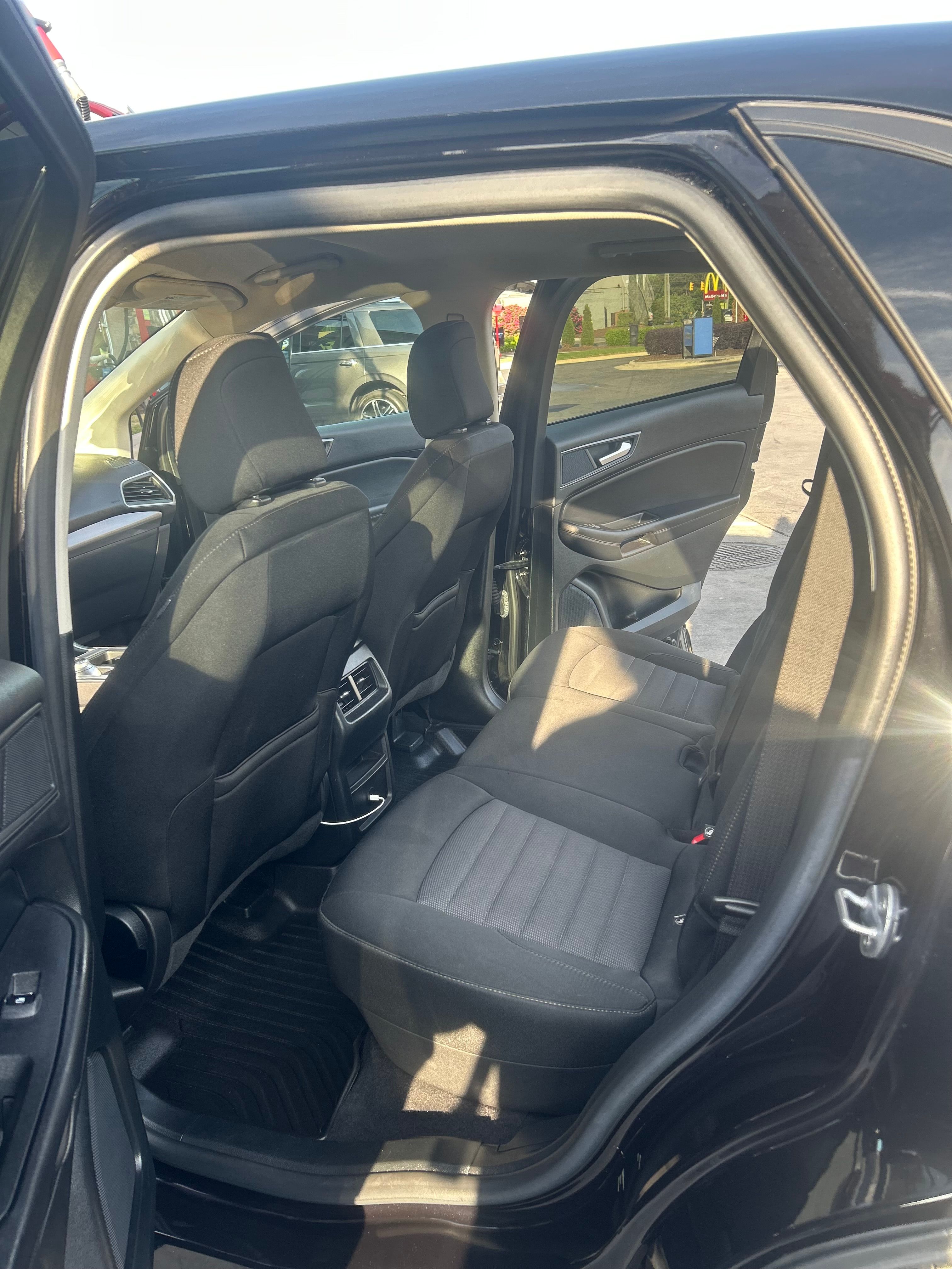Used 2023 Ford Edge SE w/ Black Appearance Package AWD/4WD image 28