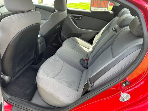 Used 2015 Hyundai Elantra SE FWD image 8