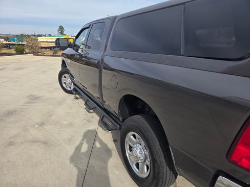 Used 2014 RAM 2500 Tradesman w/ Chrome Appearance Group image 2