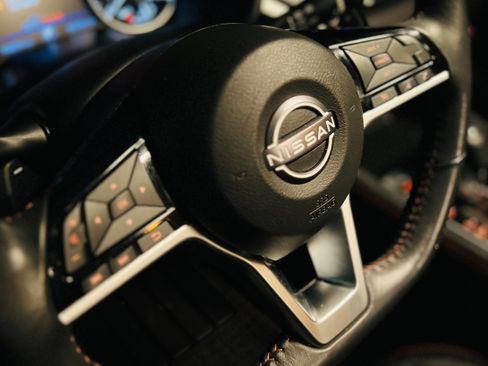 Used 2023 Nissan Altima 2.5 SR image 12