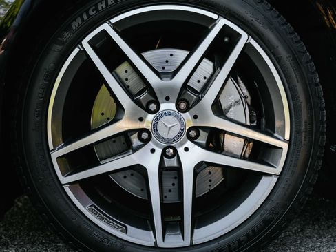 Used 2015 Mercedes-Benz S 550 4MATIC Sedan image 6