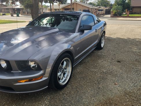 Used 2006 Ford Mustang GT image 4