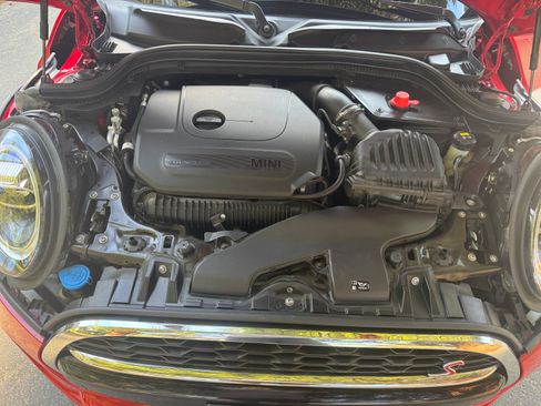 Used 2021 MINI Cooper S w/ Premium Package image 12