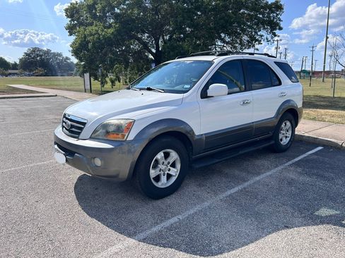 Used 2007 Kia Sorento EX w/ Luxury Pkg RWD image 10