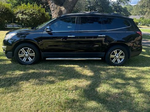 Used 2016 Chevrolet Traverse LT w/ Traveler's Package image 1