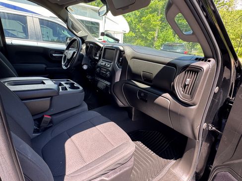 Used 2020 Chevrolet Silverado 1500 Custom Trail Boss w/ Custom Convenience Package AWD/4WD image 6