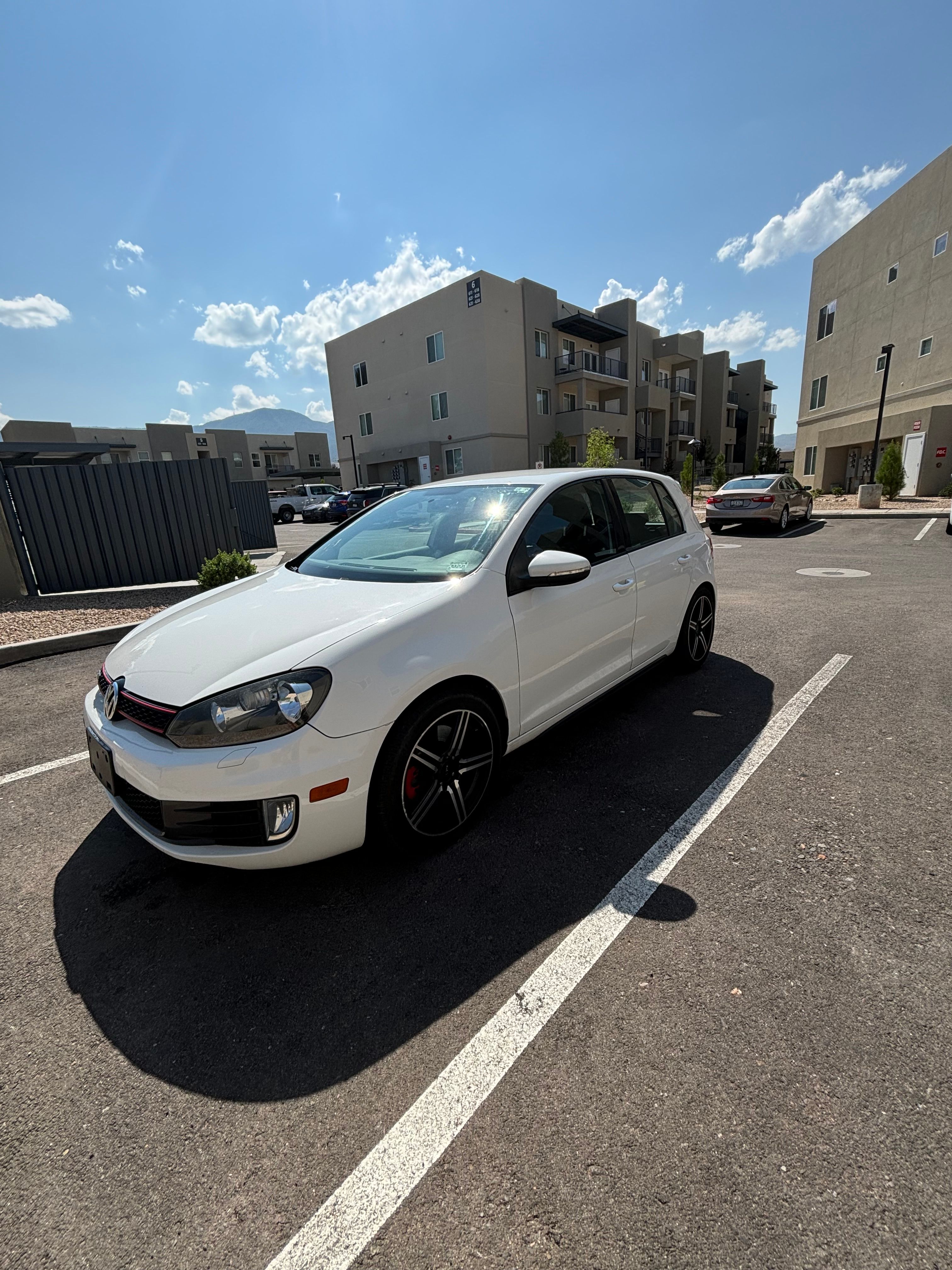 Used 2010 Volkswagen GTI 4-Door FWD image 1