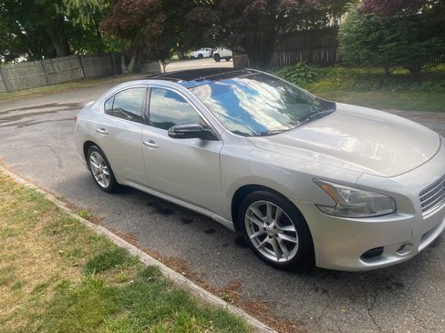 Used 2011 Nissan Maxima 3.5 SV w/ Premium Pkg FWD image 6