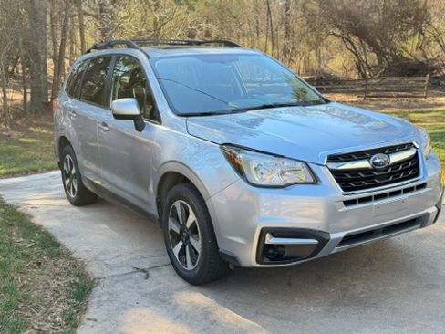 Used 2017 Subaru Forester 2.5i Premium w/ All-Weather Package image 1