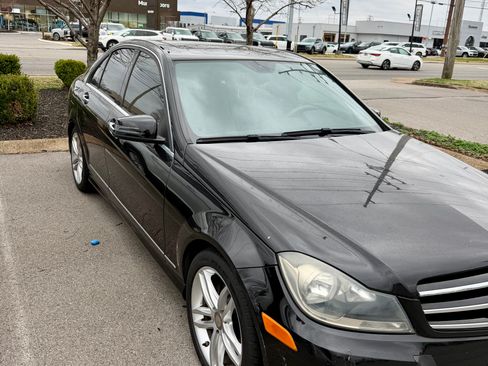 Used 2014 Mercedes-Benz C 250 Sedan image 2