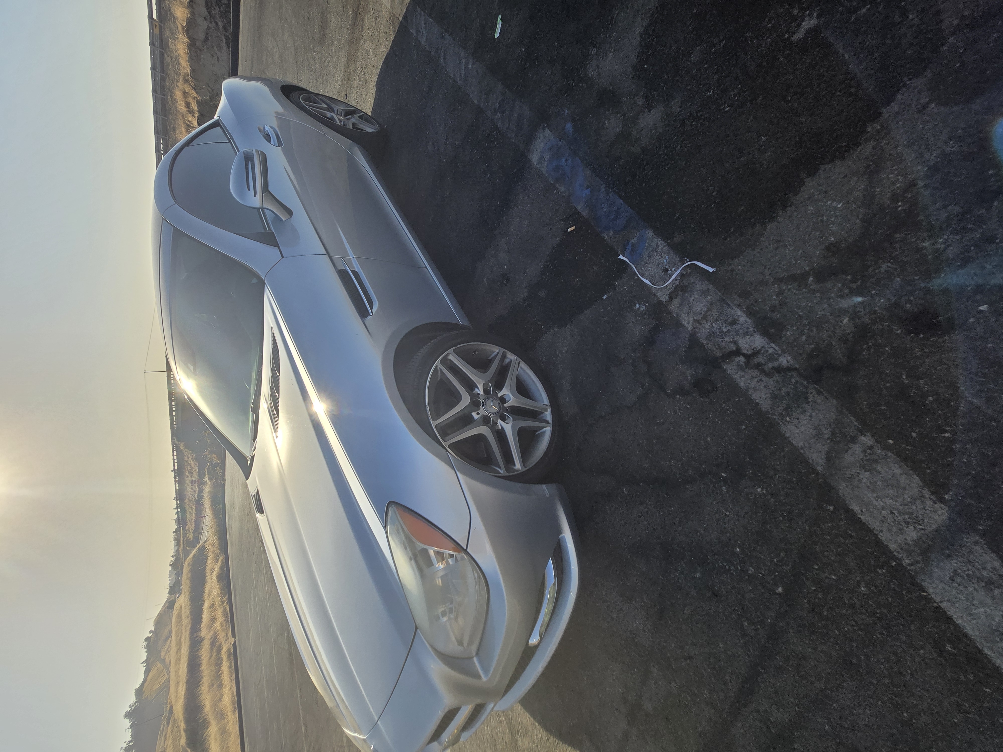 Used 2016 Mercedes-Benz SLK 300 image 4