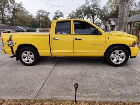 Used 2004 Dodge Ram 1500 Truck SLT w/ Sport Appearance Group image 8