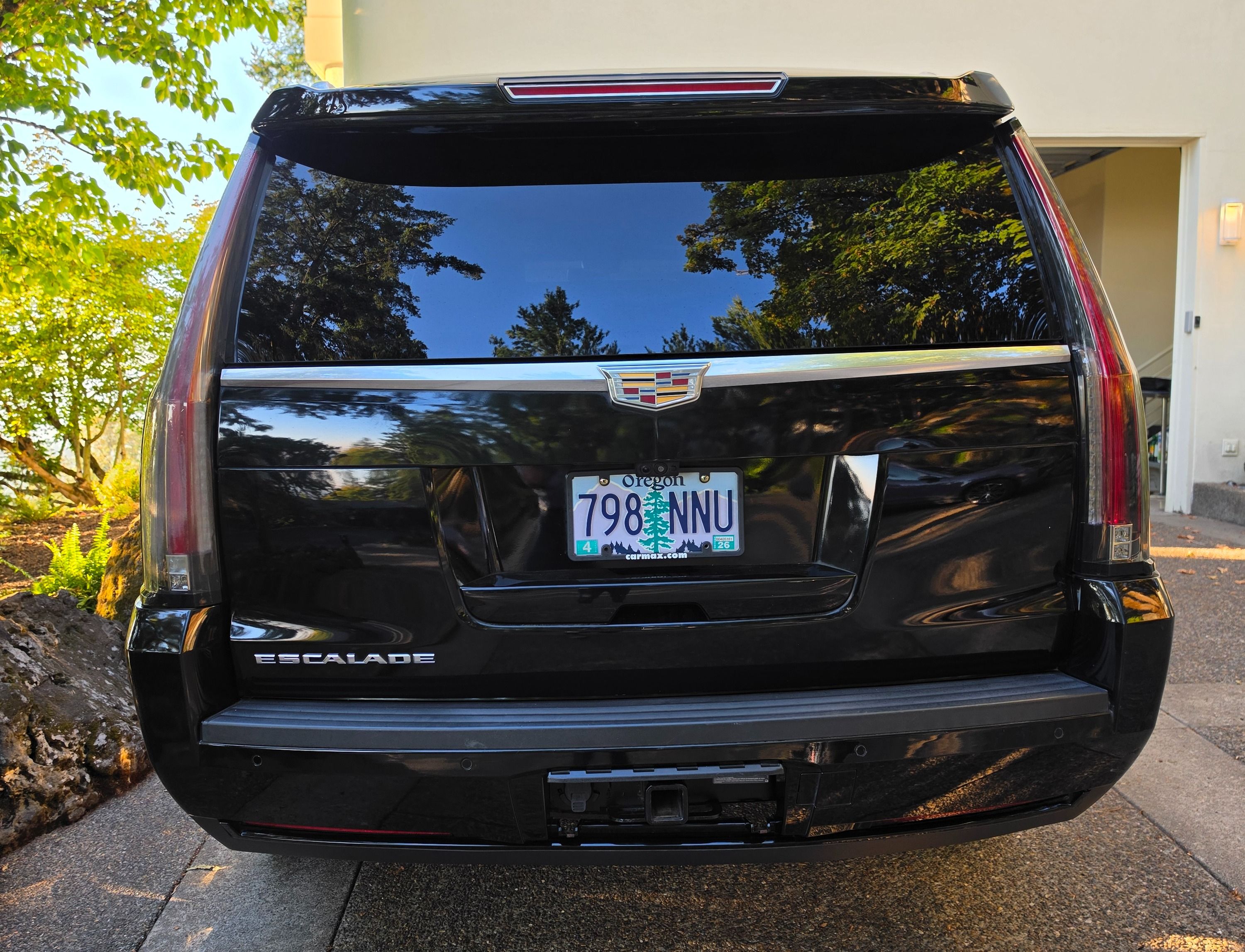 Used 2018 Cadillac Escalade ESV Platinum AWD/4WD image 4