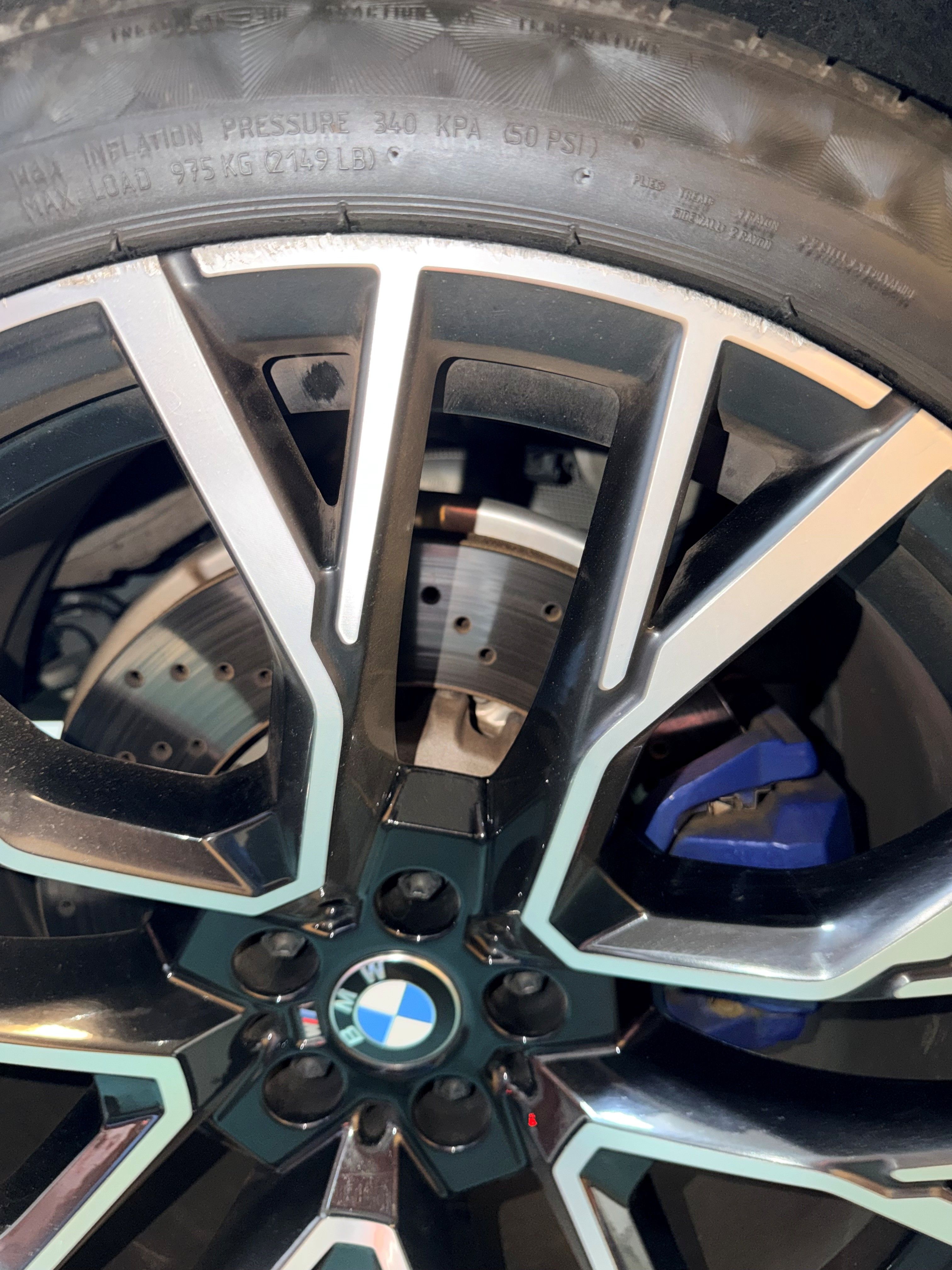Used 2021 BMW X5 M w/ Competition Package AWD/4WD image 16