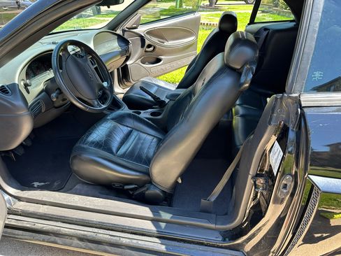 Used 2002 Ford Mustang GT Premium image 5