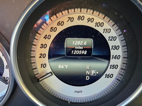 Used 2014 Mercedes-Benz E 350 E 350 4MATIC Wagon 4D image 8