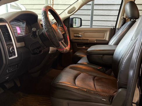 Used 2012 RAM 1500 Big Horn image 2