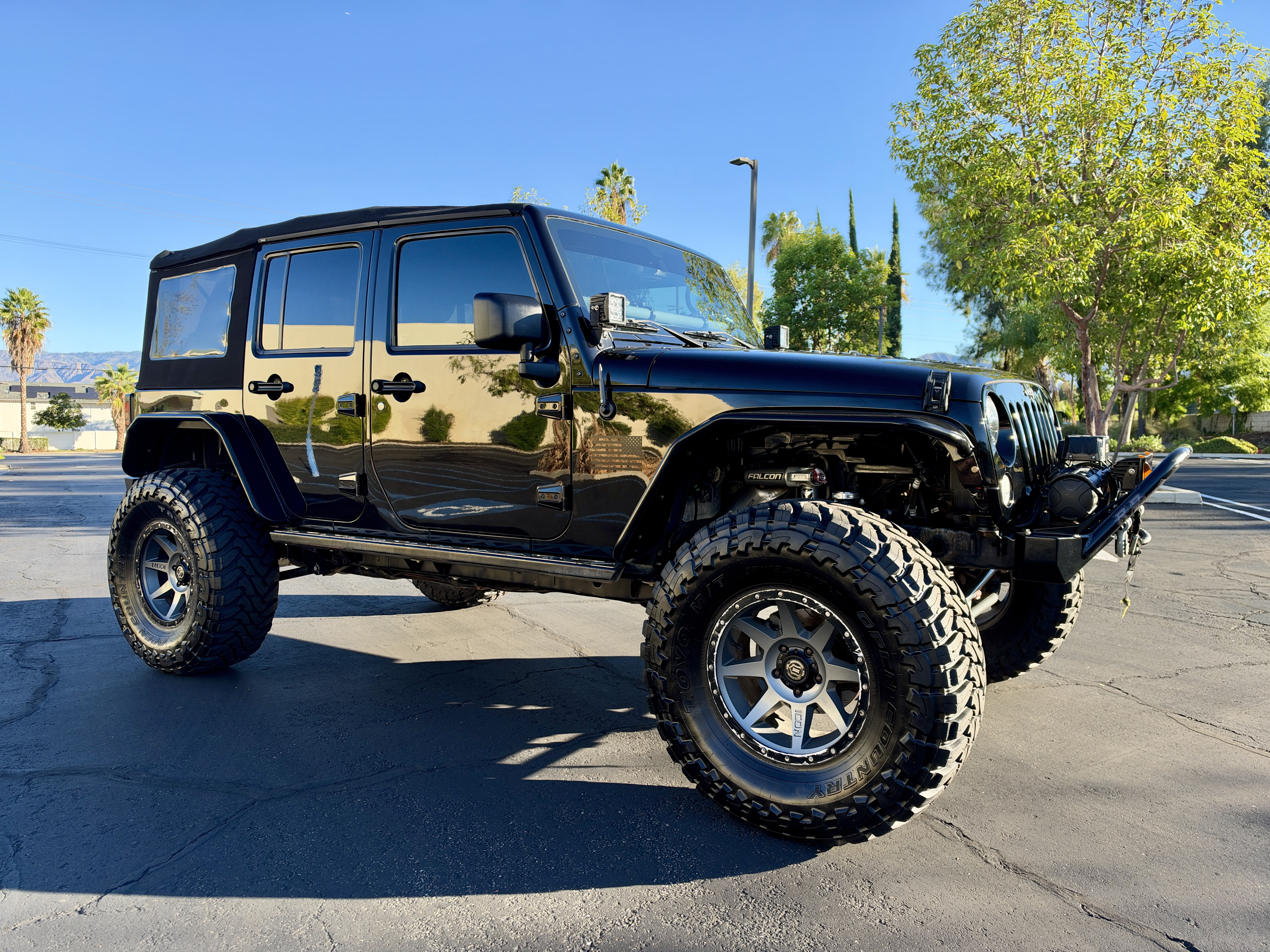 Used 2018 Jeep Wrangler Unlimited Sport S AWD/4WD image 6