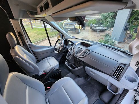 Used 2019 Ford Transit 150 Medium Roof image 13