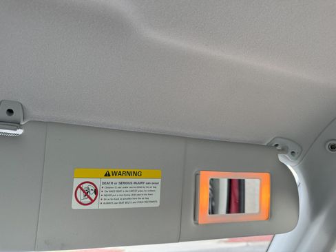 Used 2003 Volkswagen Eurovan MV image 23