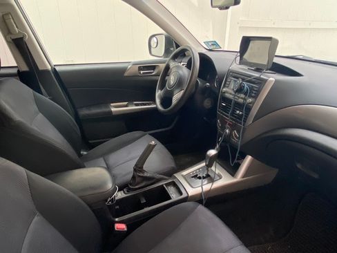 Used 2010 Subaru Forester 2.5X Premium image 5