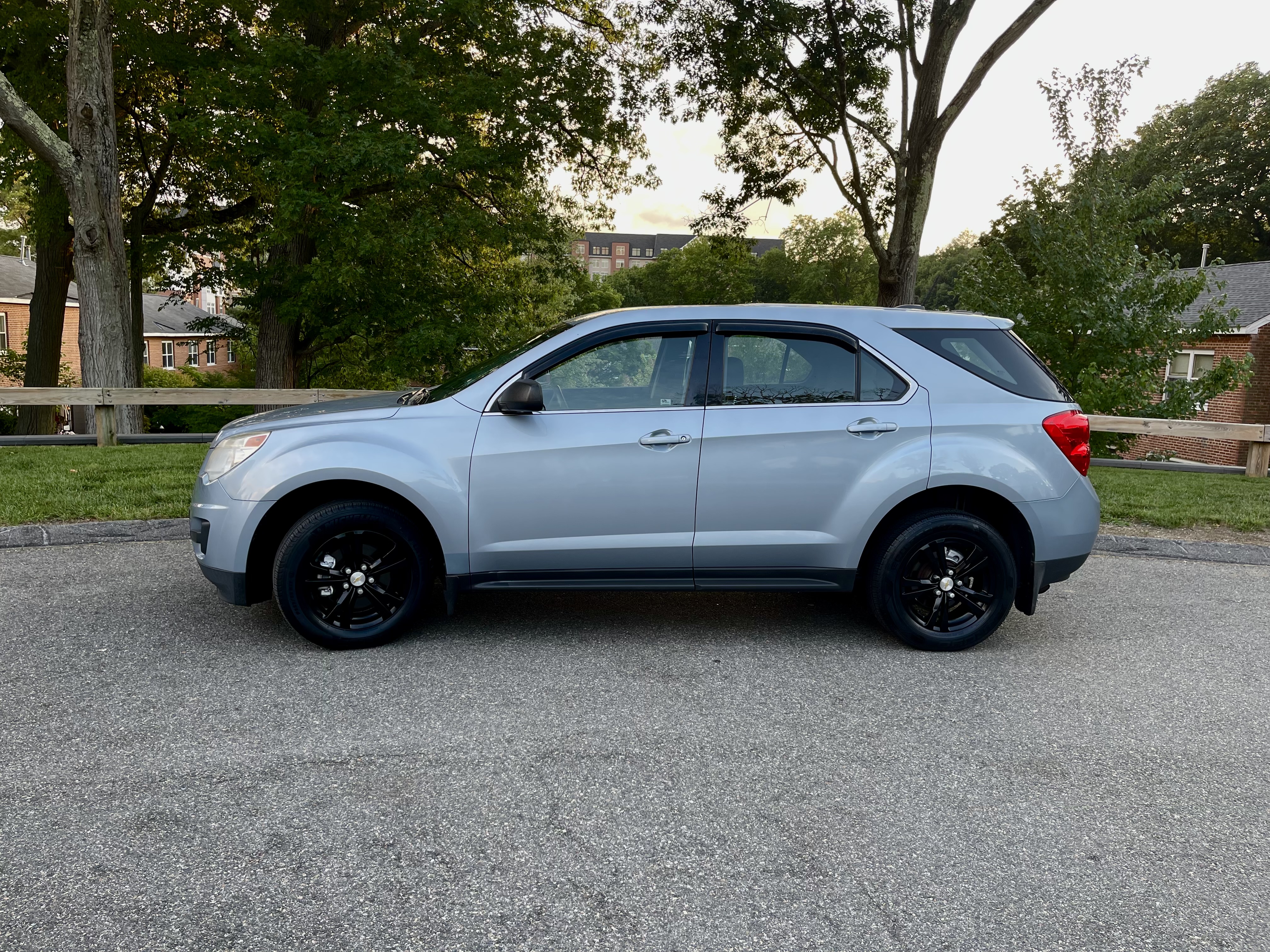 Used 2015 Chevrolet Equinox LS AWD/4WD image 8