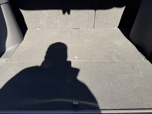 Used 2024 Tesla Model X image 21