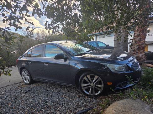 Used 2014 Chevrolet Cruze LTZ image 12