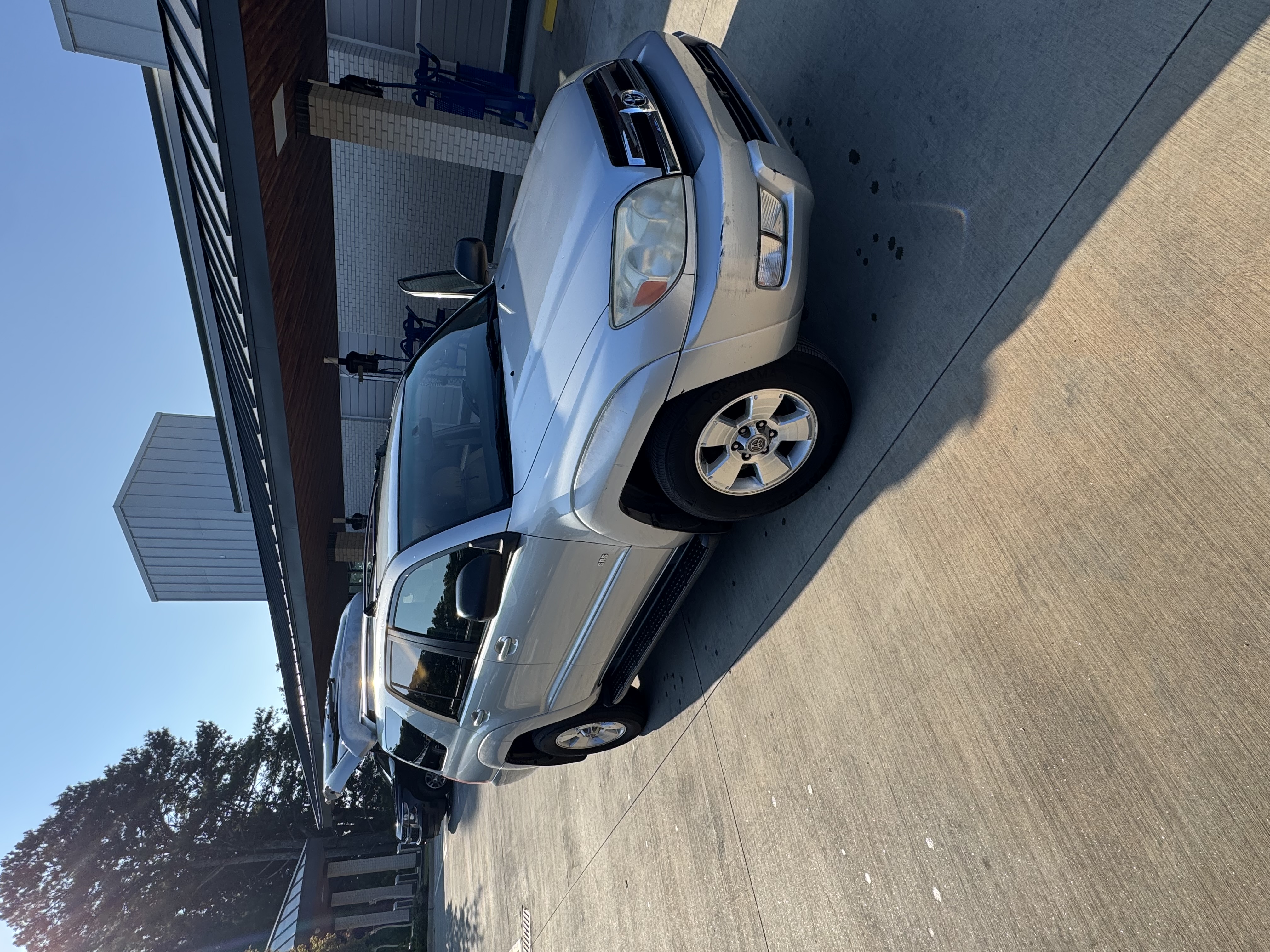 Used 2005 Toyota 4Runner SR5 RWD image 1