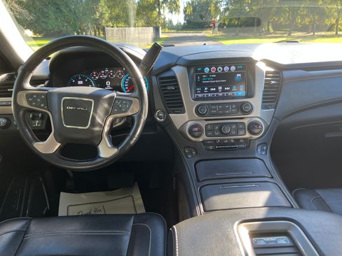 Used 2019 GMC Yukon Denali image 8