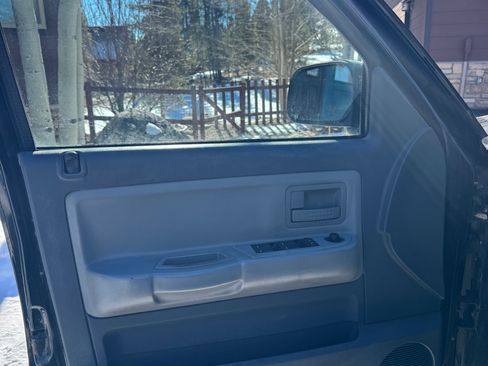 Used 2007 Dodge Dakota SLT image 22