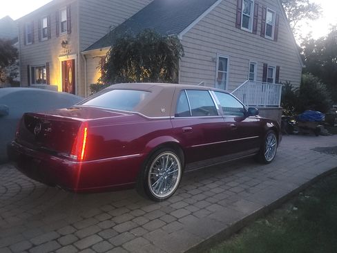 Used 2006 Cadillac DTS image 6