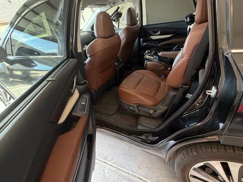 Used 2022 Subaru Ascent Touring AWD/4WD image 6