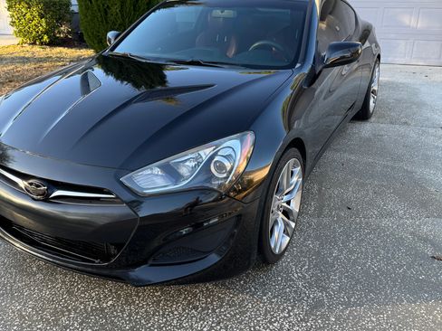 Used 2013 Hyundai Genesis 2.0T image 1