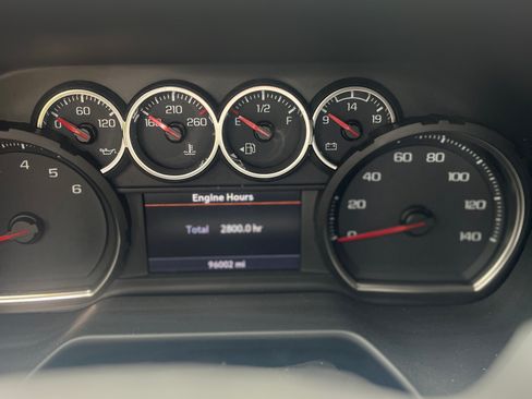 Used 2021 Chevrolet Tahoe Z71 w/ Z71 Signature Package image 10