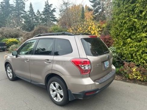 Used 2015 Subaru Forester 2.5i Premium image 2