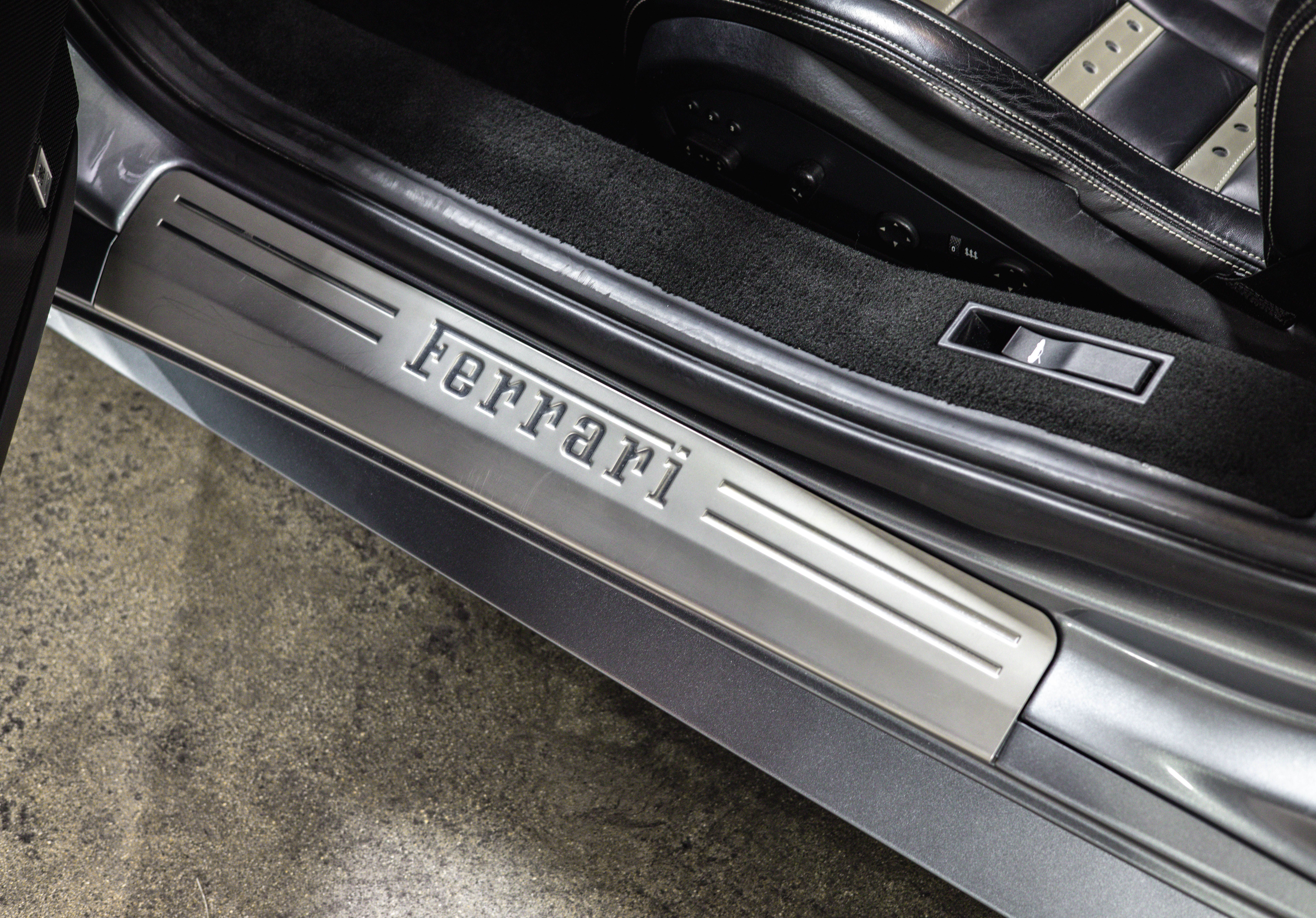 Used 2014 Ferrari 458 Spider RWD image 18