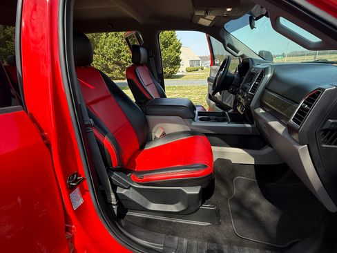 Used 2018 Ford F350 XLT w/ XLT Value Package image 4