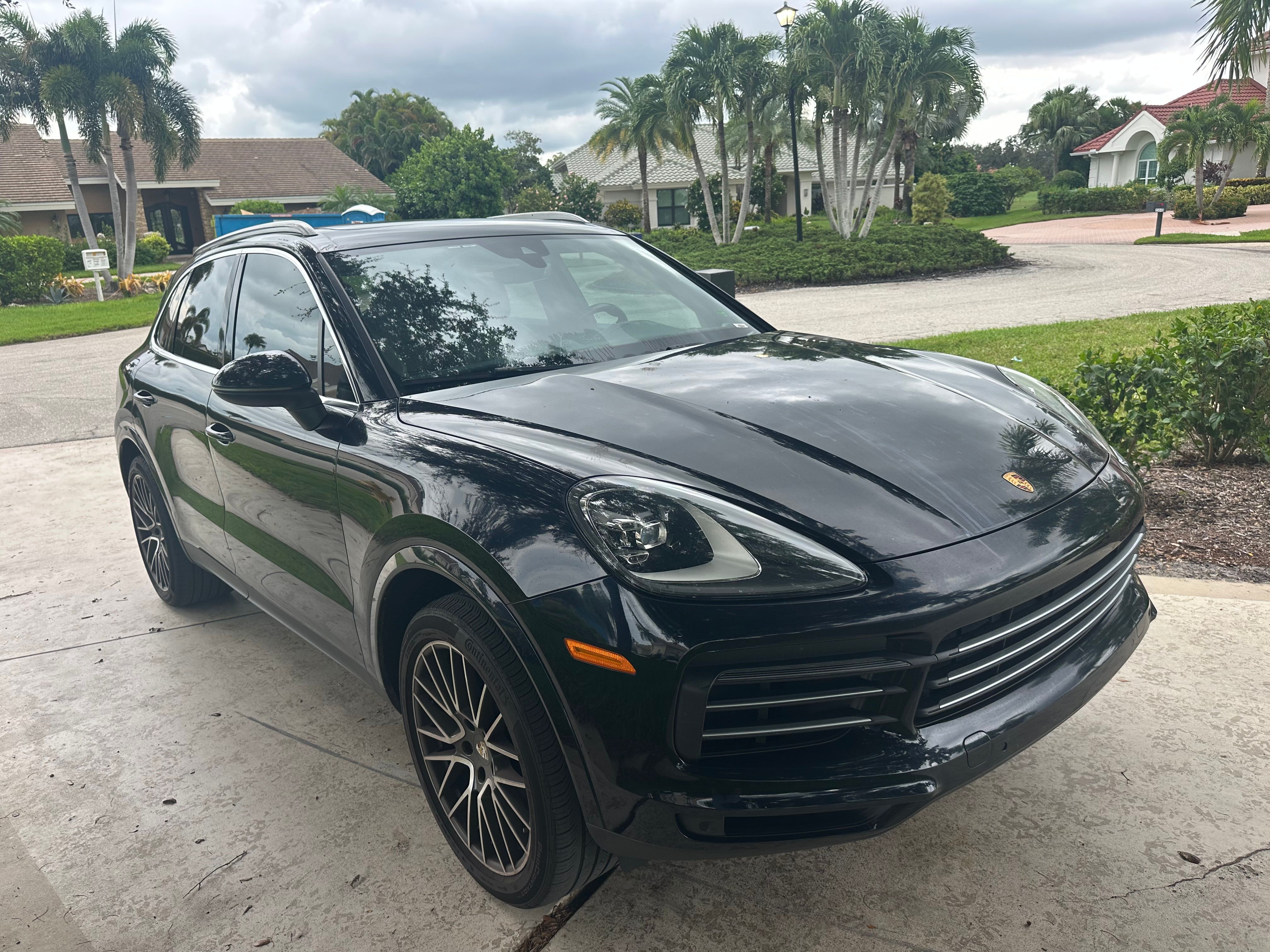 Used 2021 Porsche Cayenne AWD/4WD image 2