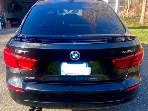 Used 2018 BMW 330i Gran Turismo xDrive 330i Gran Turismo xDrive Sedan image 9