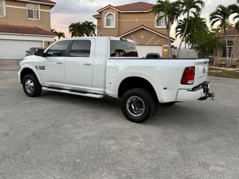 Used 2018 RAM 3500 Big Horn w/ Sport Appearance Group image 8